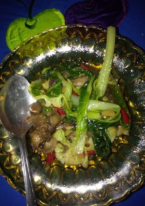 Foto resep Cah caisin,kembang kol dan ampela ala dapur mertua