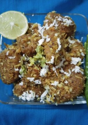 दुधिना मुठीया (dudhina muthiya recipe in marathi) रेसिपी चे मुख्य फोटो 