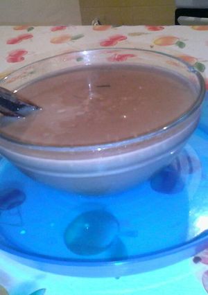 Una foto de Chocolate de leche y agua
