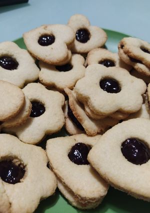 Foto di Biscotti occhi di bue al cocco 😋