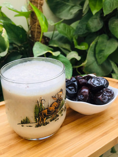A picture of Date Smoothie.