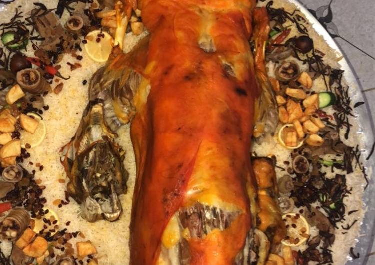 خروف محشي ورق عنب