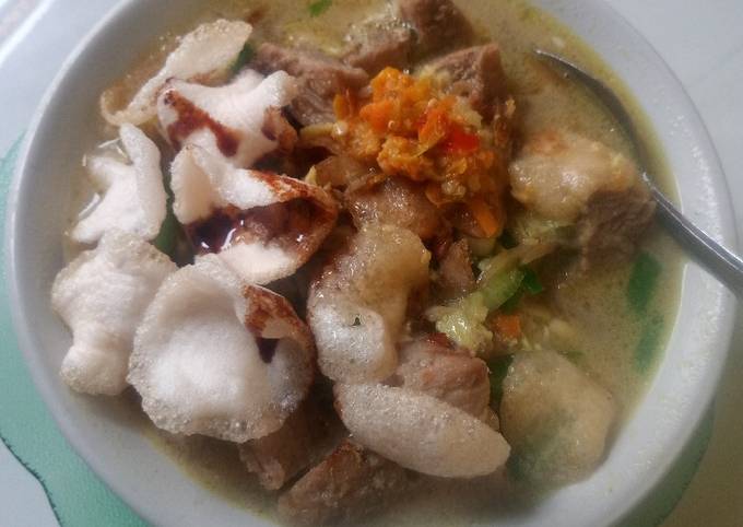 Bagaimana Menyiapkan Soto daging sokaraja, Lezat Sekali