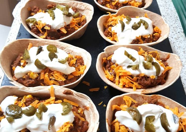 My 8 Mexican Spiced Beef Stand n stuffed Tortilla Bowls ๐