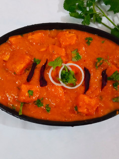 शाही पनीर(shahi paneer recipe in Hindi) रेसिपी मुख्य फोटो