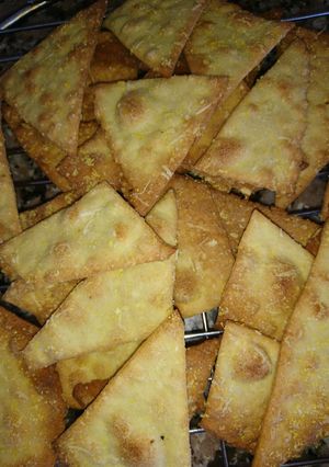 Una foto de Snack con recortes de masa de fideos