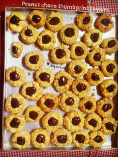 Foto resep Peanut choco thumbprint cookies