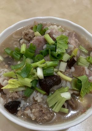 香菇🍄‍🟫芋頭鹹粥 的食譜成品照片