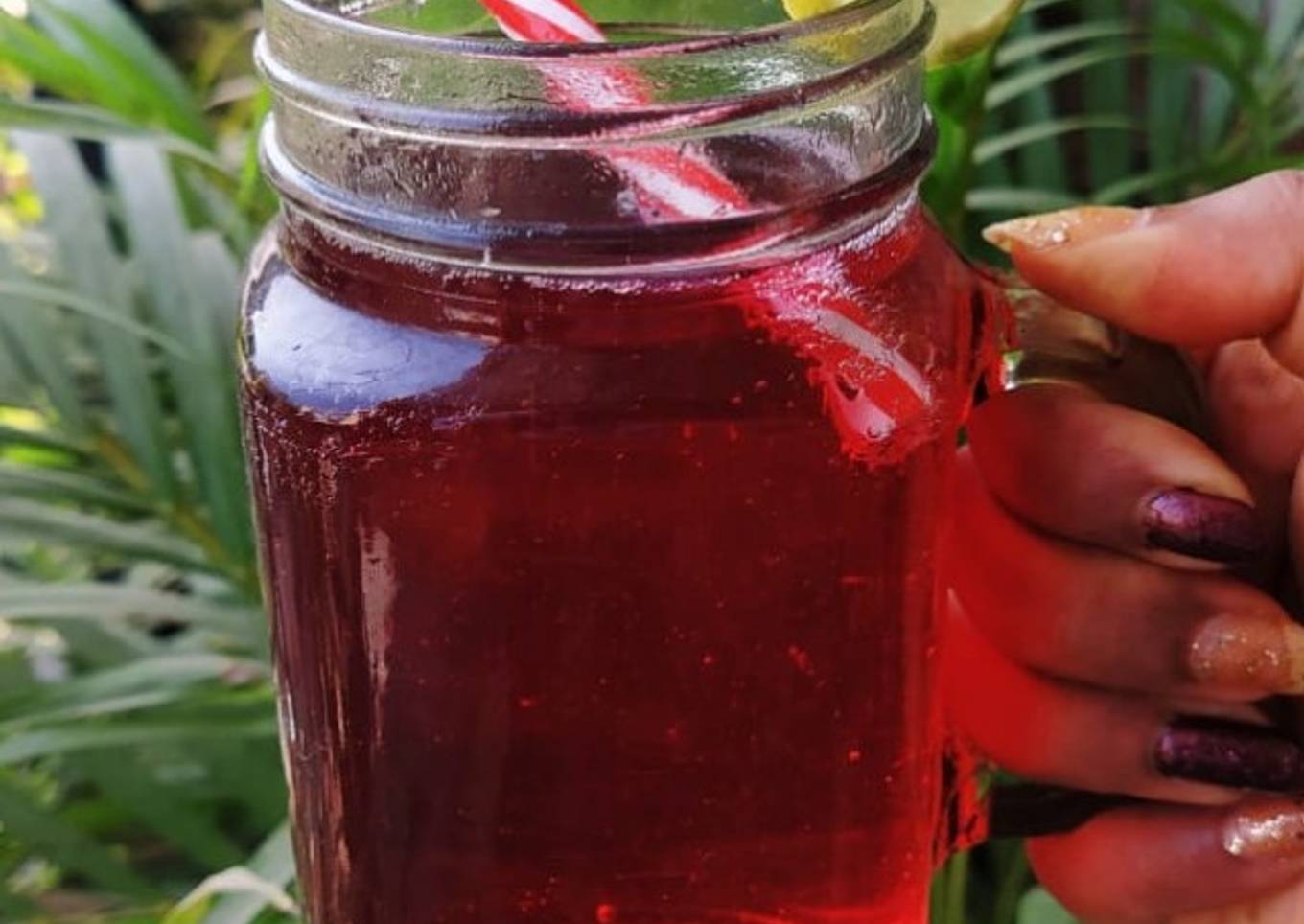 Strawberry Grenadine Lime Mocktail | 2 Minutes Mug Mocktail