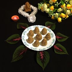 A picture of Jaggery Sesame Modak.