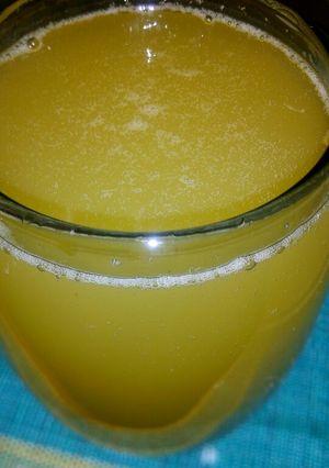 A picture of Fresh mango & apple juice# author marathon#.
