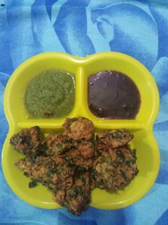 मेथी पालक के भजिये (Methi Palak ke bhajiye recipe in hindi) रेसिपी मुख्य फोटो