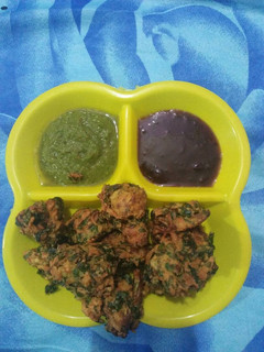 मेथी पालक के भजिये (Methi Palak ke bhajiye recipe in hindi) रेसिपी मुख्य फोटो