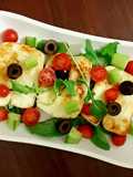 سلطة روكا مع جبنة الحلوم halloumi cheese salad