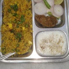 A picture of Khichdi.