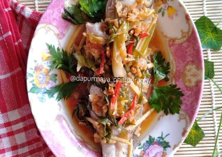 Cara Memasak Cepat Tim Ikan Kerapu Ala Warung