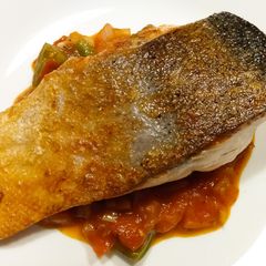 A picture of Salmon sarciado.