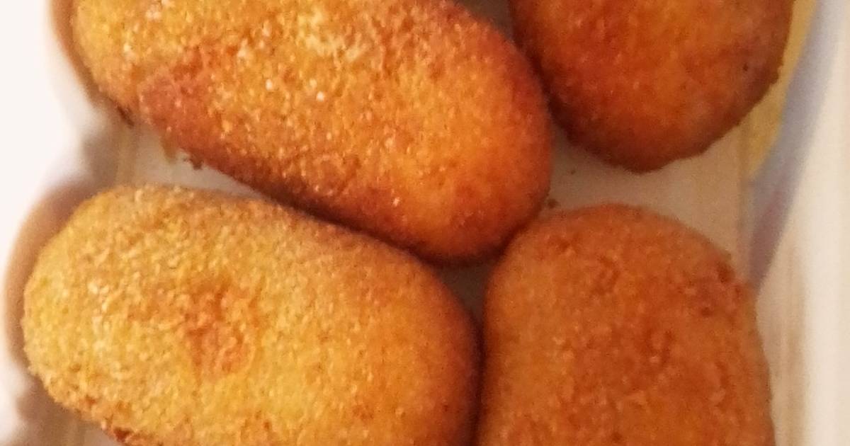 Croquetas de arroz, jamón queso y salsa blanca 😁 Receta de Emiliano