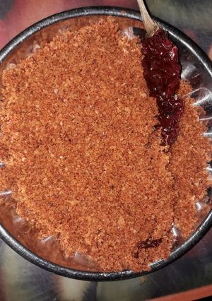 A picture of Garlic chutney.