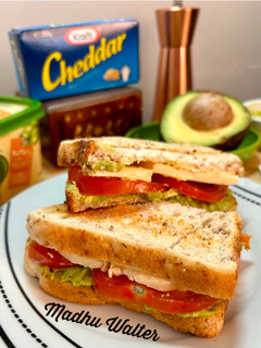 चेड्डार चीज़ सैंडविच (Cheddar Cheese Sandwich) रेसिपी मुख्य फोटो