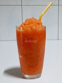 รูปของ ส้ม แครอท มะเขือเทศ ปั่น