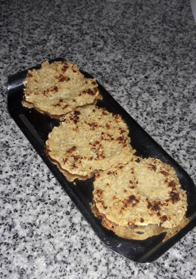 Una foto de Pancakes de fruta y avena sin azúcar ni harina
