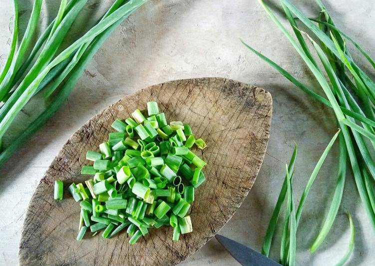 Cara Gampang Membuat Tips Menyimpan Daun Bawang yang Bisa Manjain Lidah