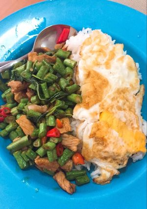 รูปของ หมูผัดกะเพรา+ไข่ดาว