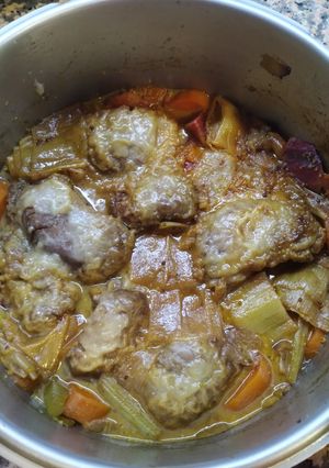 Foto principal de Carrilladas con mostaza y sidra (O vino blanco, o cerveza)