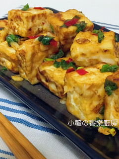蒜香椒鹽豆腐 的食譜成品照片