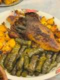 بطة مع ورق عنب