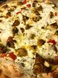 Quiche z warzywami, pieczarkami i twarogiem