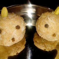 Rice chocolate ladoo A picture of Rice chocolate ladoo.
