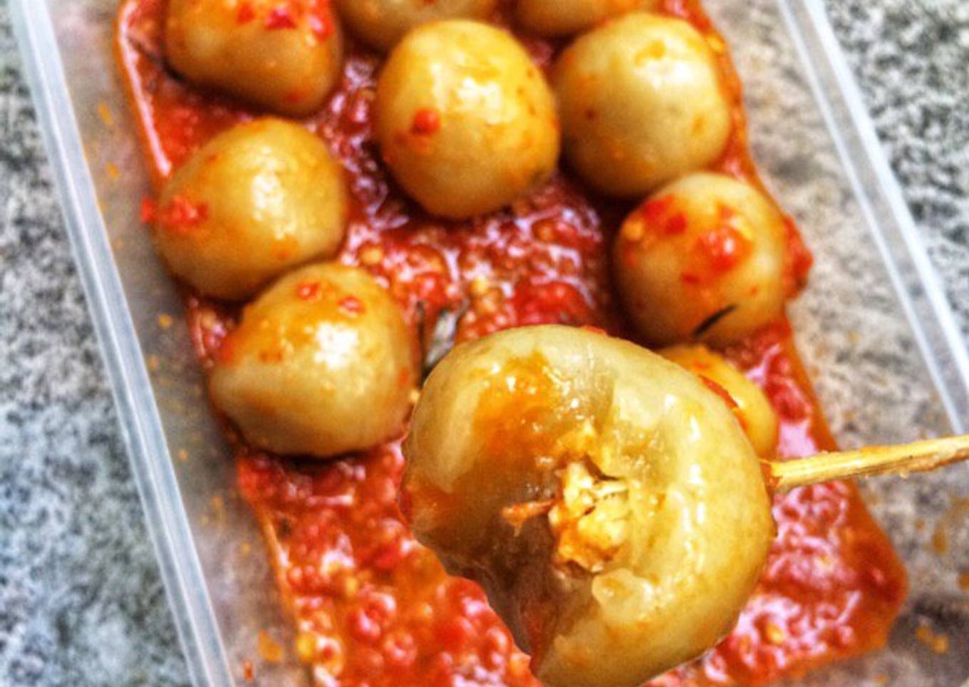 Cilok isi ayam bumbu balado