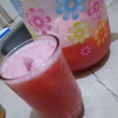A picture of GrapeFruit and Watermelon Juice.