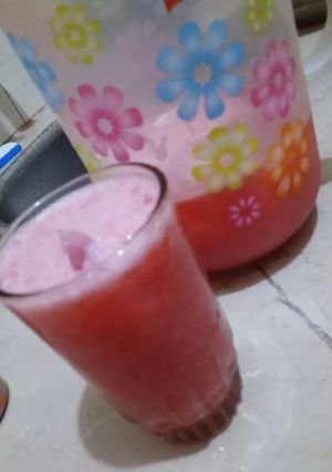 A picture of GrapeFruit and Watermelon Juice.
