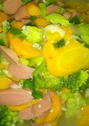 Foto resep Tumis BroWorSis (Brokoli,Wortel,Sosis)