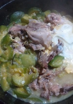 Una foto de Tortilla de zapallito con pollo y huevo