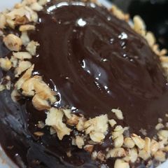 A picture of Instant chocolate cake in steamer.