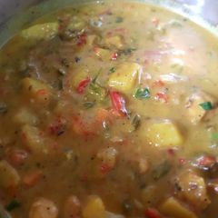Bechamel based veggie chicken curry soup A picture of Bechamel based veggie chicken curry soup.