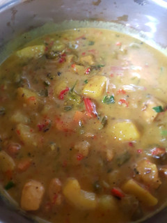 A picture of Bechamel based veggie chicken curry soup.