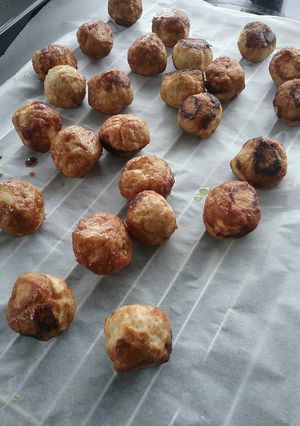 A picture of Ginger Chicken Balls.