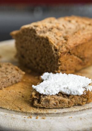 A picture of Beer bread with garlic and herbs.