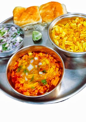 A picture of Street Style Misal Pav.