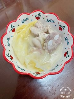 土雞肉排骨高麗菜湯 的食譜成品照片