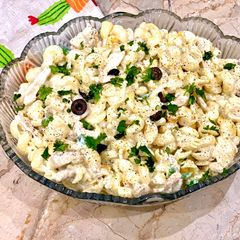 A picture of Alfredo Chicken Pasta.