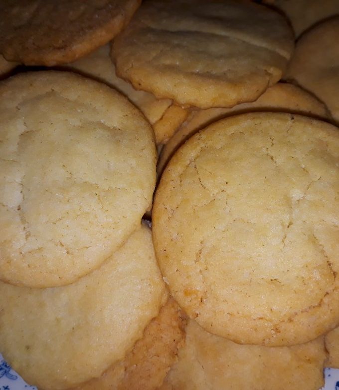 Una foto de ☕"Mantequitas"🍪 galletitas caseras con harina leudante ❤