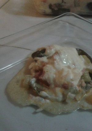 Una foto de Chiles cuaresmeño rellenos de atún