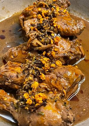 A picture of Filipino chicken adobo.