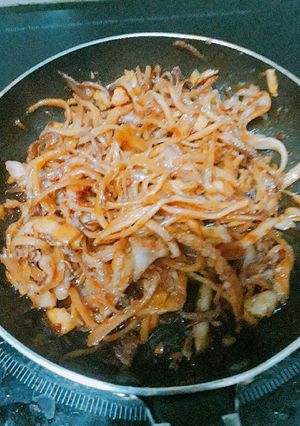 Hình của món Mực khô xào Sa tế.